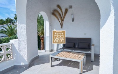 Cozy villa with lovely views of the sea and Altea.